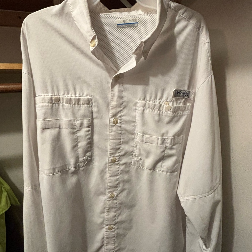 Columbia Men's Casual Button Down Shirt - Cream